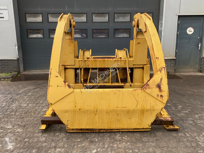 Equipamentos de obras Caterpillar Logging forks...