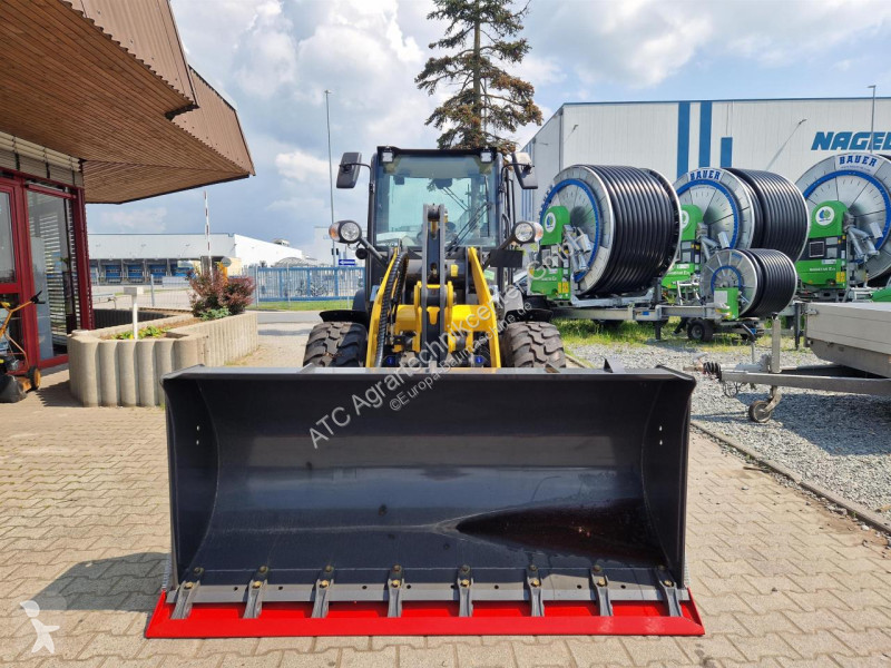 Pá carregadora New Holland C ZB STAGE V