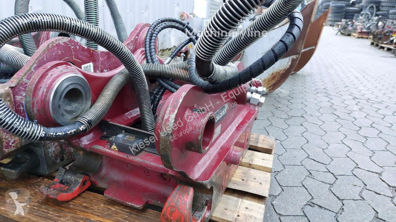Stavební vybavení Hitachi Attache rapide...