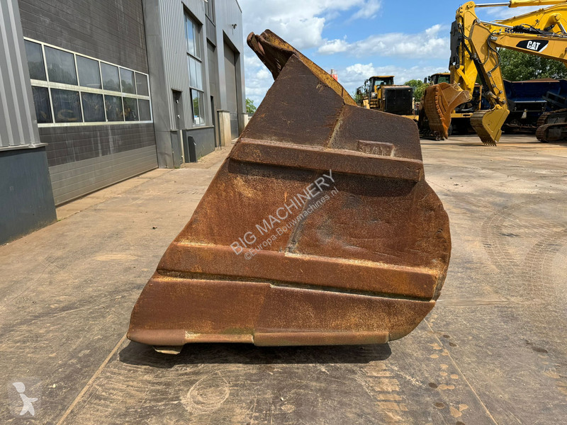Aanbouwstukken voor bouwmachines Caterpillar...