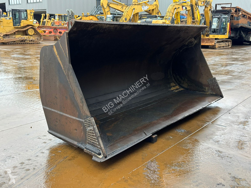 Aanbouwstukken voor bouwmachines Caterpillar...