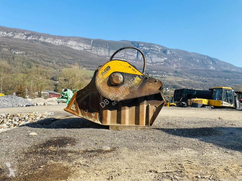 Attrezzature per macchine movimento terra...