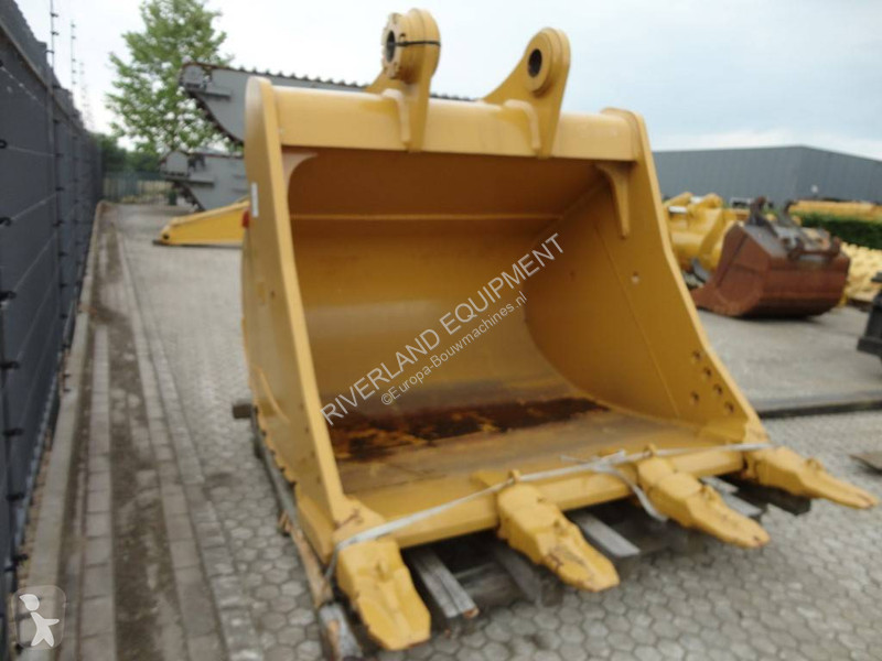 Equipamientos maquinaria OP Caterpillar 374 CAT...