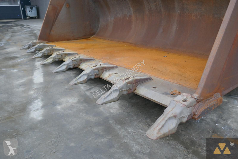 Aanbouwstukken voor bouwmachines Caterpillar...