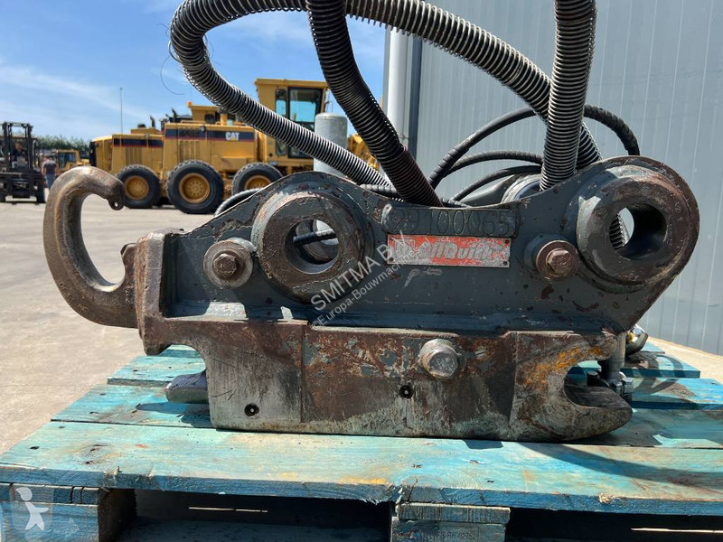 تجهيزات الأشغال العمومية Oilquick OQ70/55 - 323E