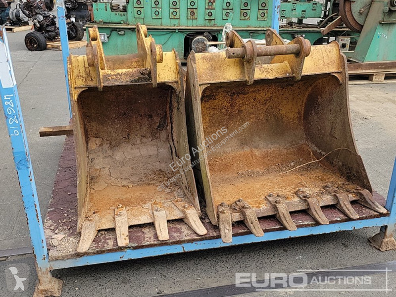 Echipamente pentru construcţii Caterpillar