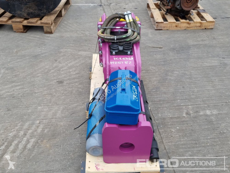 Aanbouwstukken voor bouwmachines  AM68