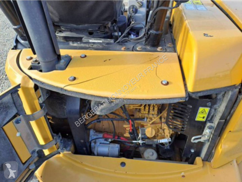 Vybavenie stavebného stroja Caterpillar 305E2