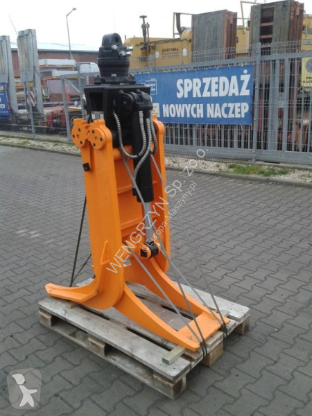 Echipamente pentru construcţii  UNIWERSALNY...