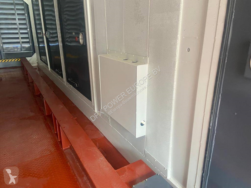 تجهيزات الآليات الثقيلة  40FT HC - Genset...