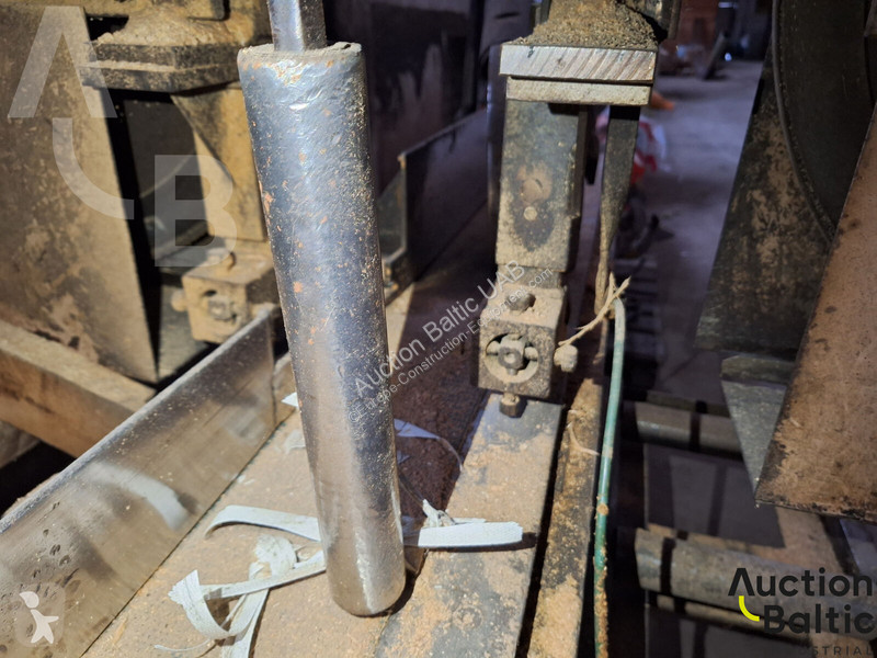 Vybavenie stavebného stroja  cutting machine