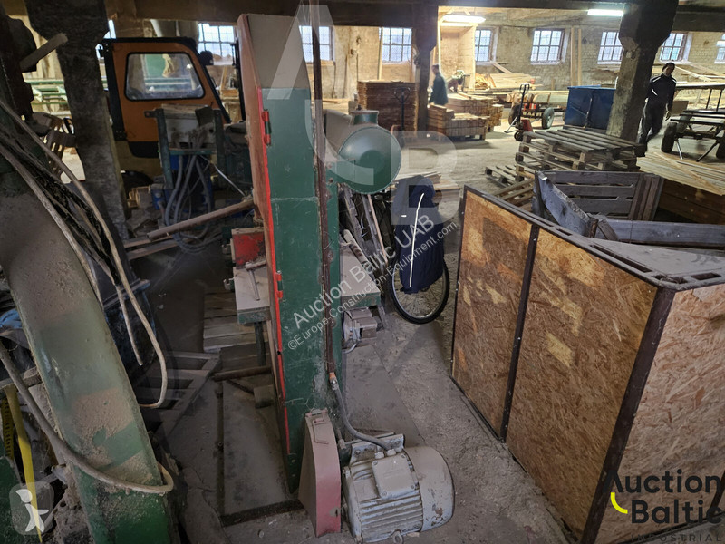 Vybavenie stavebného stroja  band saw