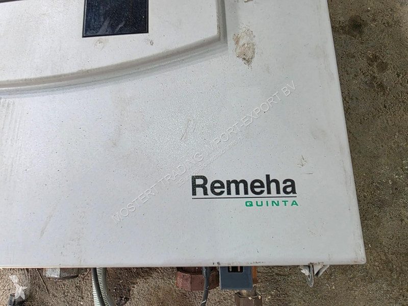 Vybavenie stavebného stroja  45 CV ketel Remeha...