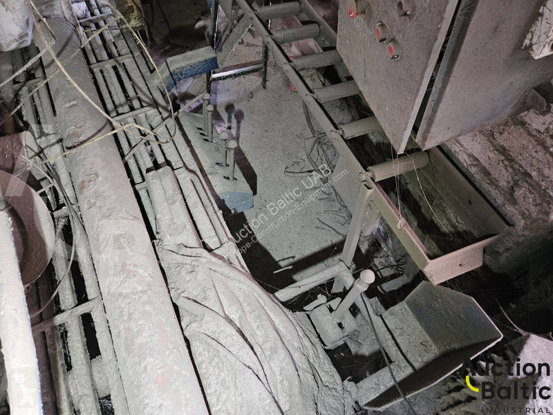 Vybavenie stavebného stroja  cutting machine