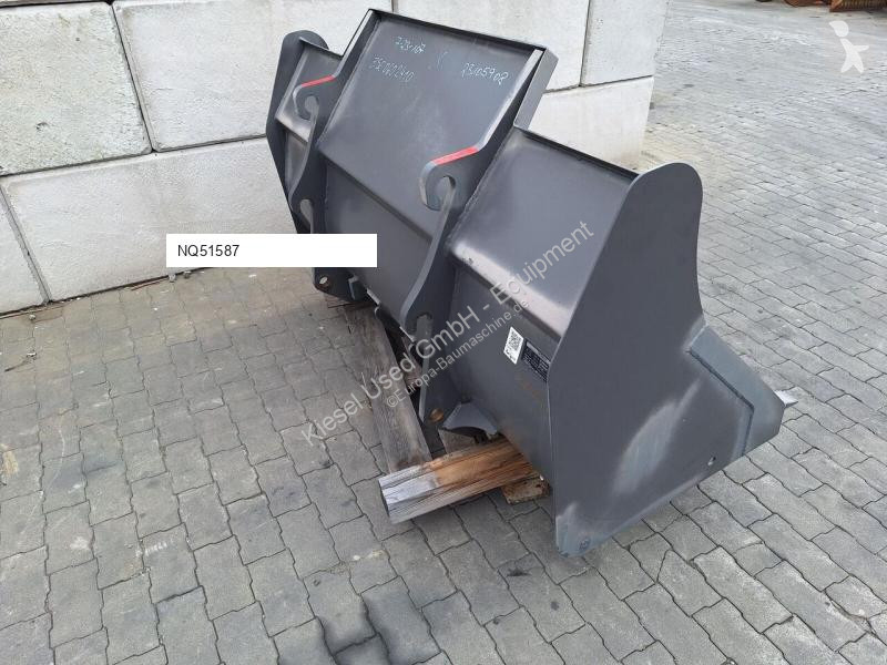 Vybavenie stavebného stroja Hitachi...