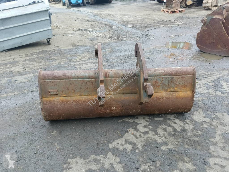 Vybavenie stavebného stroja  bak sloten bak 180...