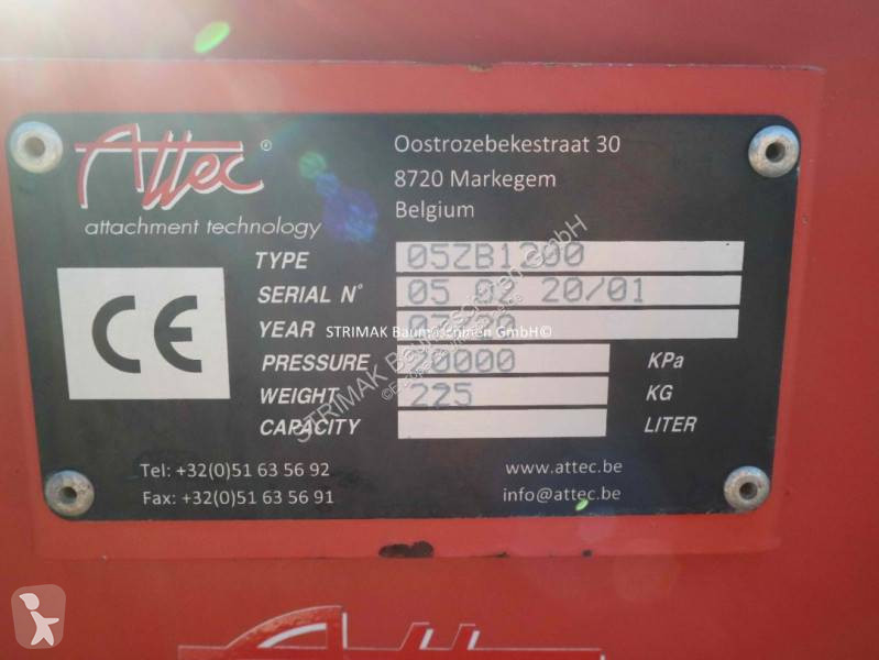 Vybavenie stavebného stroja Attec