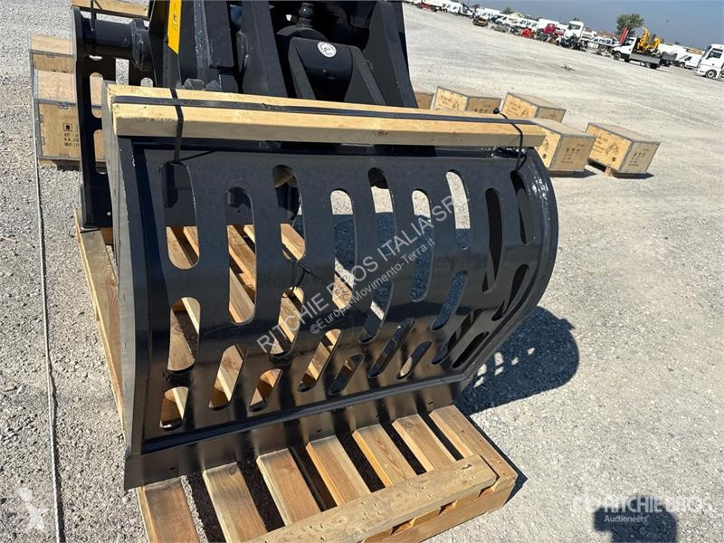 Mustang GRP1500 machinery equipment