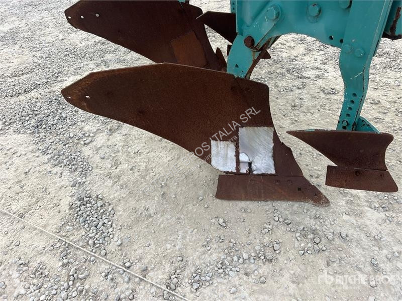 Équipements TP Nardi 3 Bottom Breaking Plow
