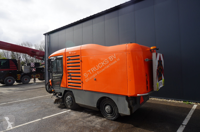 Коммунальная техника  Ravo 540 STREET SWEEPER...