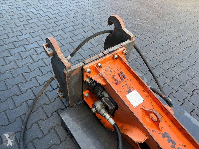Строително оборудване  SH562P