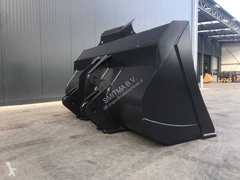 Équipements TP Volvo L180E