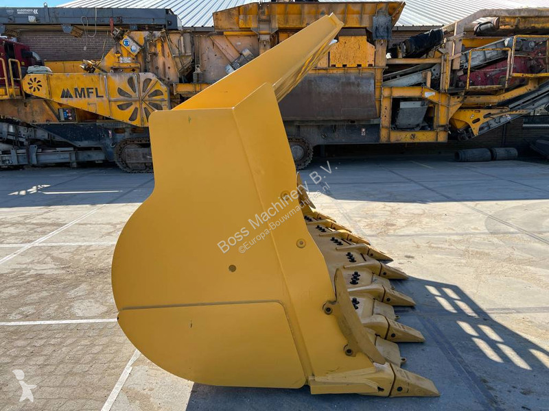 Aanbouwstukken voor bouwmachines Caterpillar...