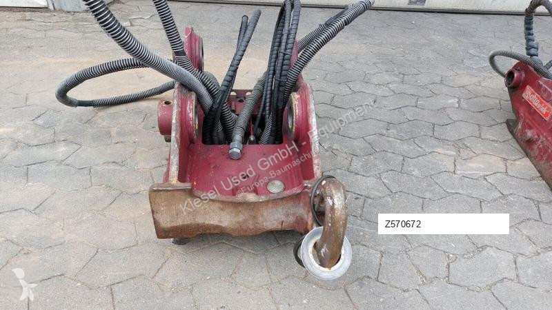 تجهيزات الأشغال العمومية Oilquick Attache...