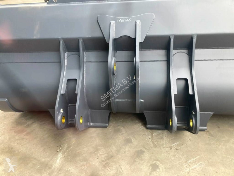Vybavenie stavebného stroja Volvo L90H