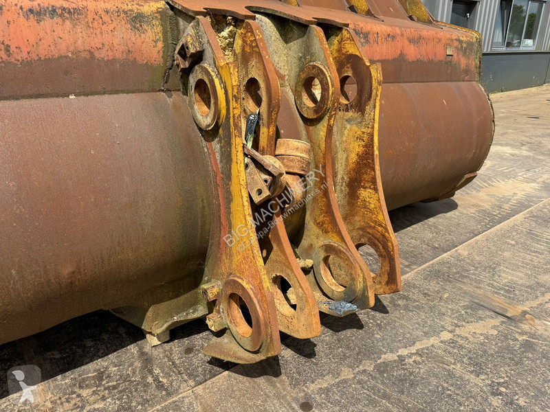 Aanbouwstukken voor bouwmachines Caterpillar...