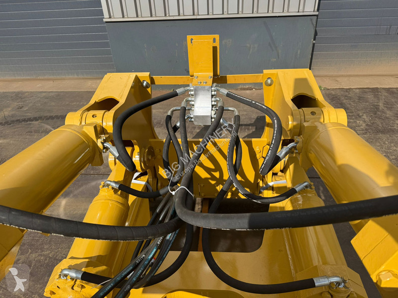 Equipamientos maquinaria OP Caterpillar D8T D8R...