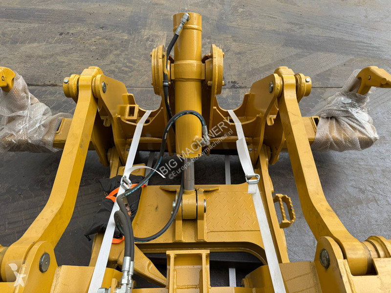 Equipamientos maquinaria OP Caterpillar 12M-2...