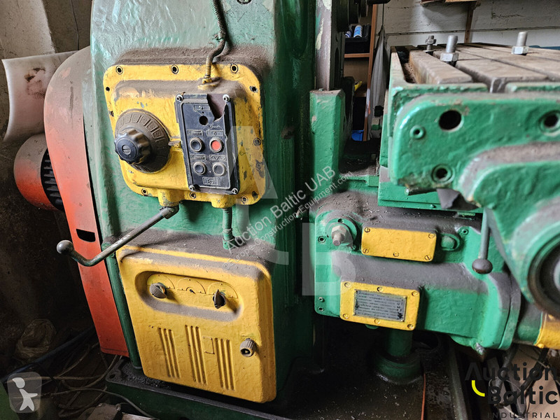 Vybavenie stavebného stroja  milling machine