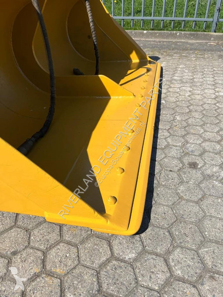 Vybavenie stavebného stroja Caterpillar 320...