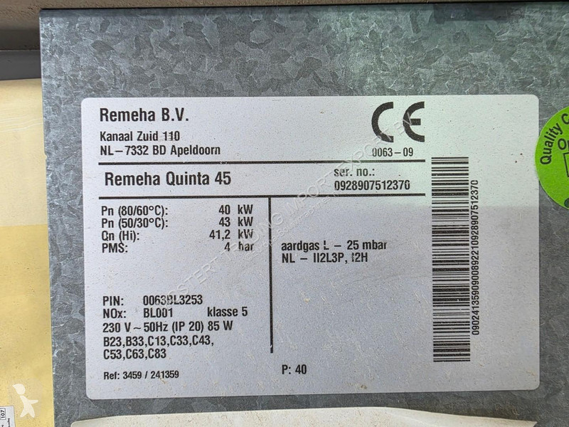 Vybavenie stavebného stroja  45 CV ketel Remeha...