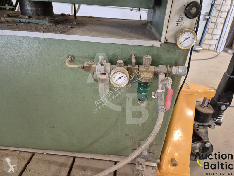 Vybavenie stavebného stroja  CSB 850