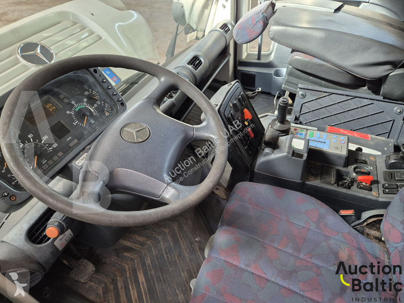 Vybavenie stavebného stroja  Unimog