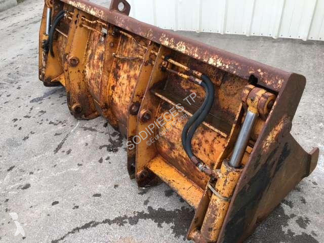 Wyposażenie maszyn Case  2340mm - Type tractopelle