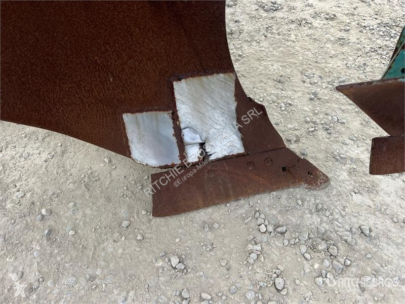 Équipements TP Nardi 3 Bottom Breaking Plow