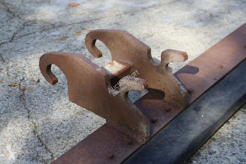 Machinery equipment